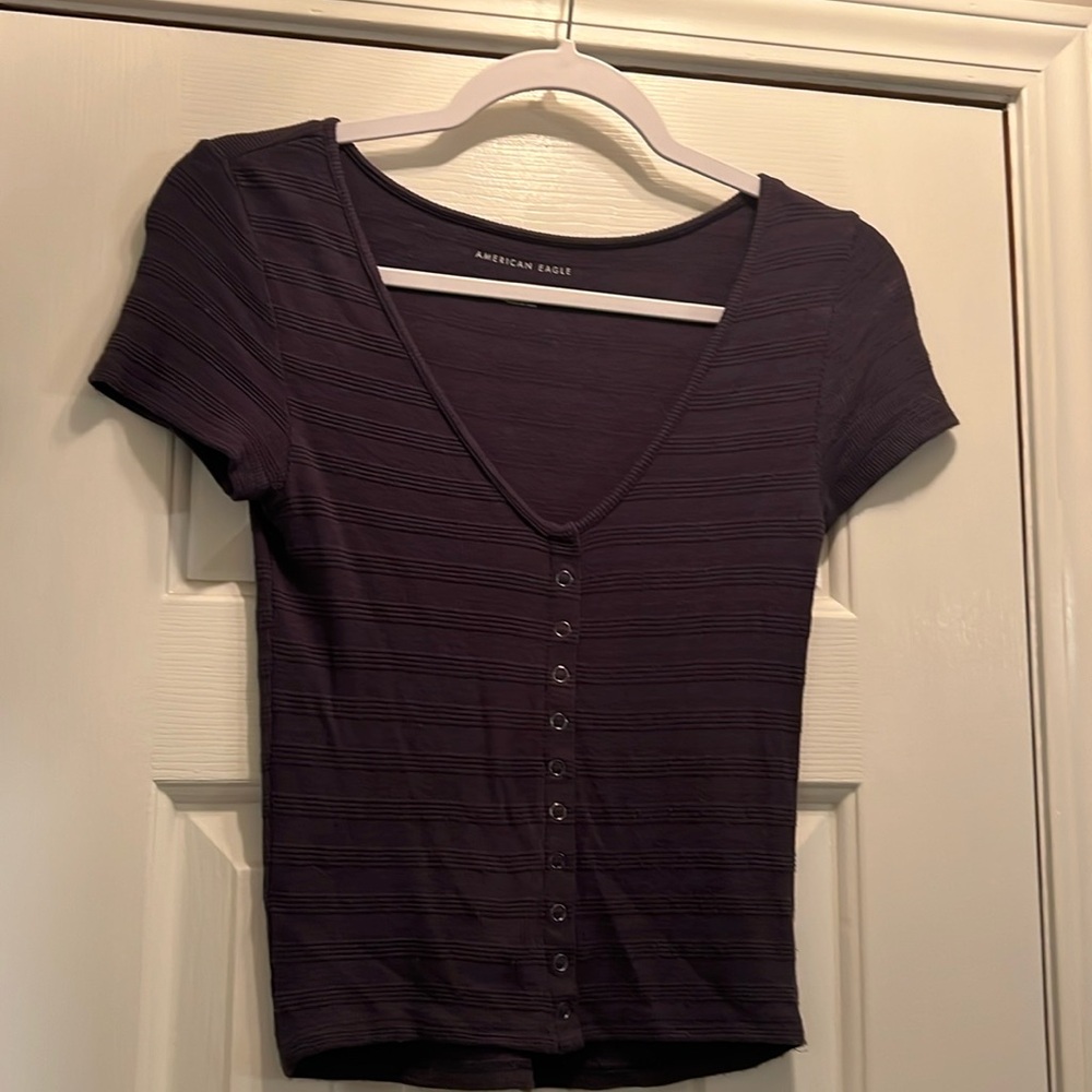 American Eagle cropped tee